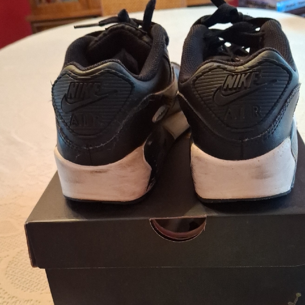 Nike Kids Black and White Sneakers - Picture 3 of 5